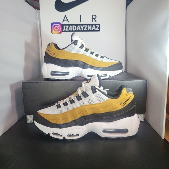 Size 7- Nike Air Max 95 Recraft (Black-Dark Smoke Grey) CJ3906-010..  Wmns 8.5.. - Picture 7 of 16